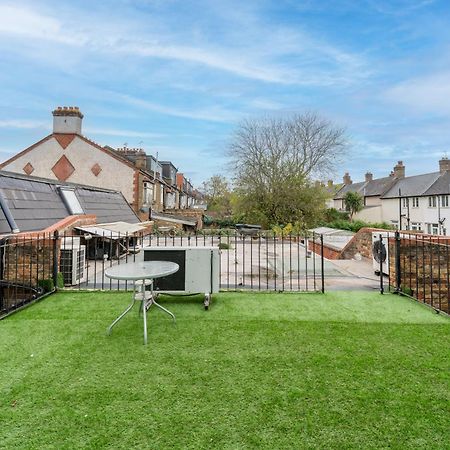 ロンドンThe Tooting Bec Hideaway - Prime Locationアパートメント エクステリア 写真